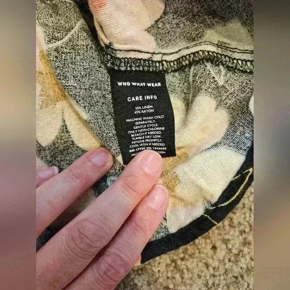 Who What Wear Black Peplum Style Tie Blouse w/ Floral Design, Size Medium - Picture 5 of 5